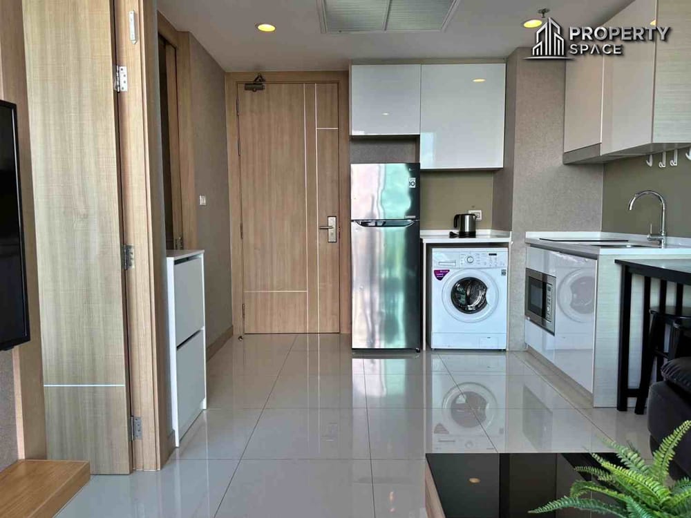 Stunning 1-Bedroom Condo In The Riviera Wongamat Beach For Sale Image 5
