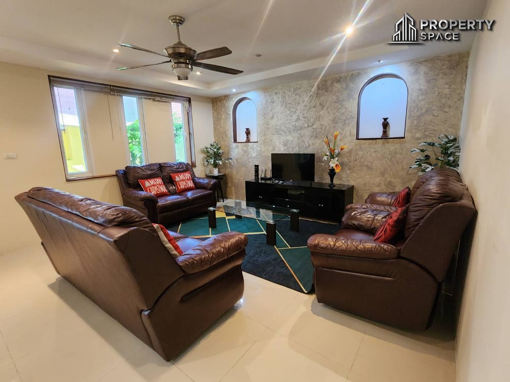 3 Bedroom Two-Storey Thai Style Pool Villa in East Pattaya For Rent Image 8