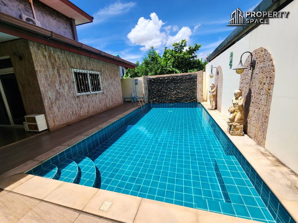 3 Bedroom Two-Storey Thai Style Pool Villa in East Pattaya For Rent Image 5