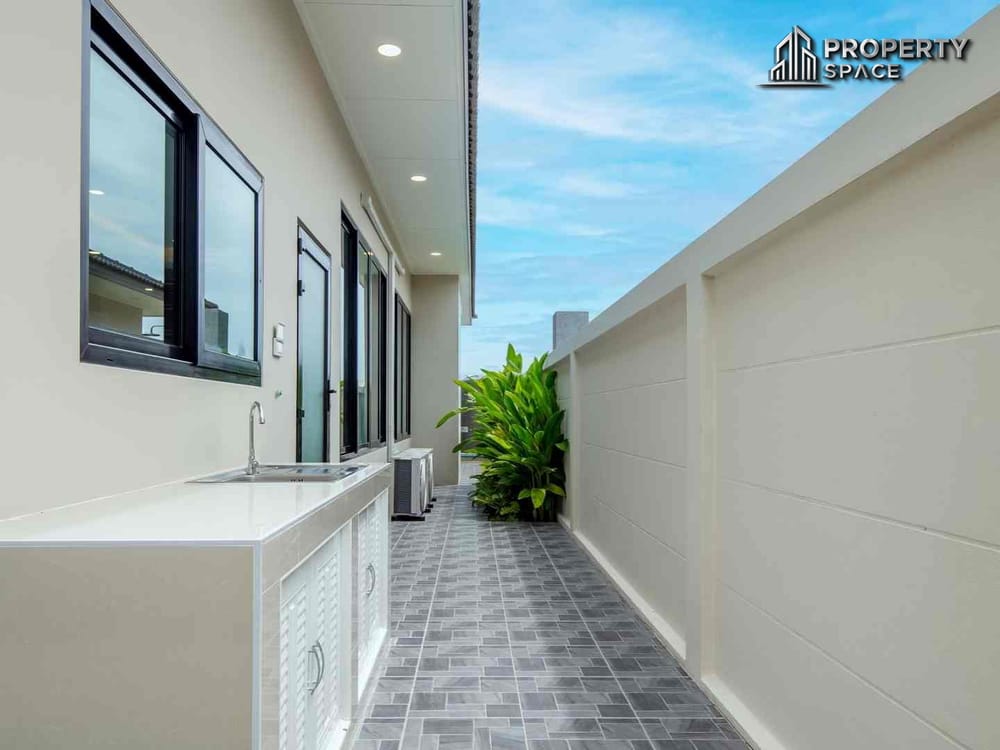 Presale UnFurnished 3 Bedroom Pool Villa In Huai Yai Pattaya For Sale Image 26