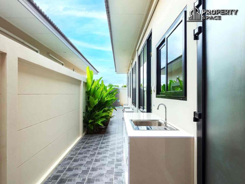 Presale UnFurnished 3 Bedroom Pool Villa In Huai Yai Pattaya For Sale Image 25