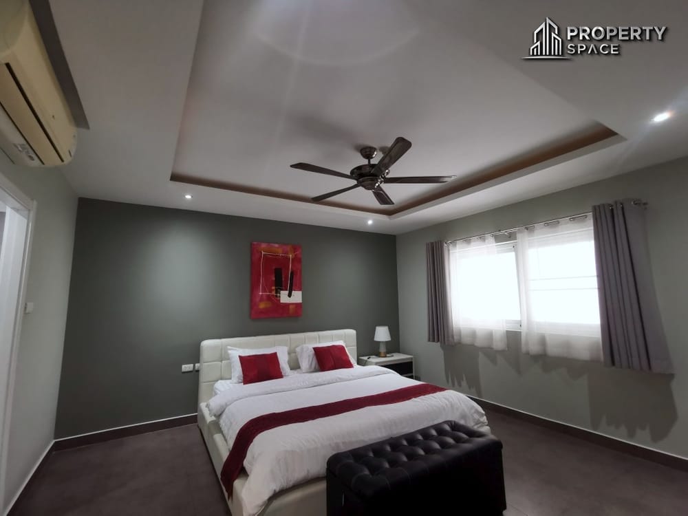 Modern 2-Bedroom Pool View  Condo In Tudor Court Pattaya For Sale Image 10