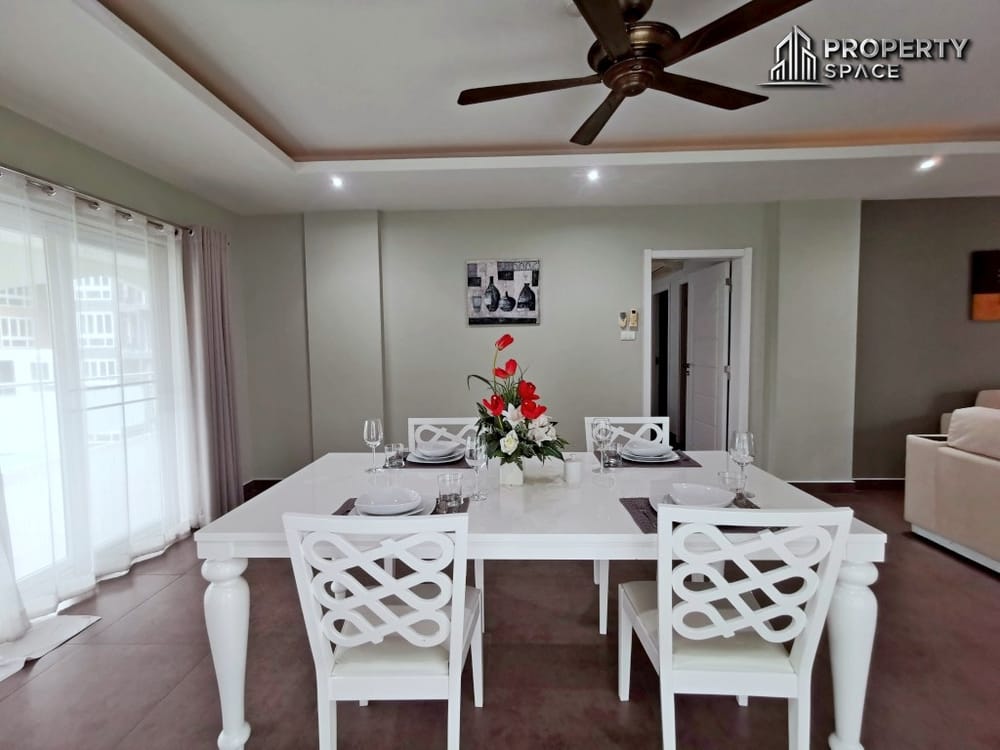 Modern 2-Bedroom Pool View  Condo In Tudor Court Pattaya For Sale Image 6