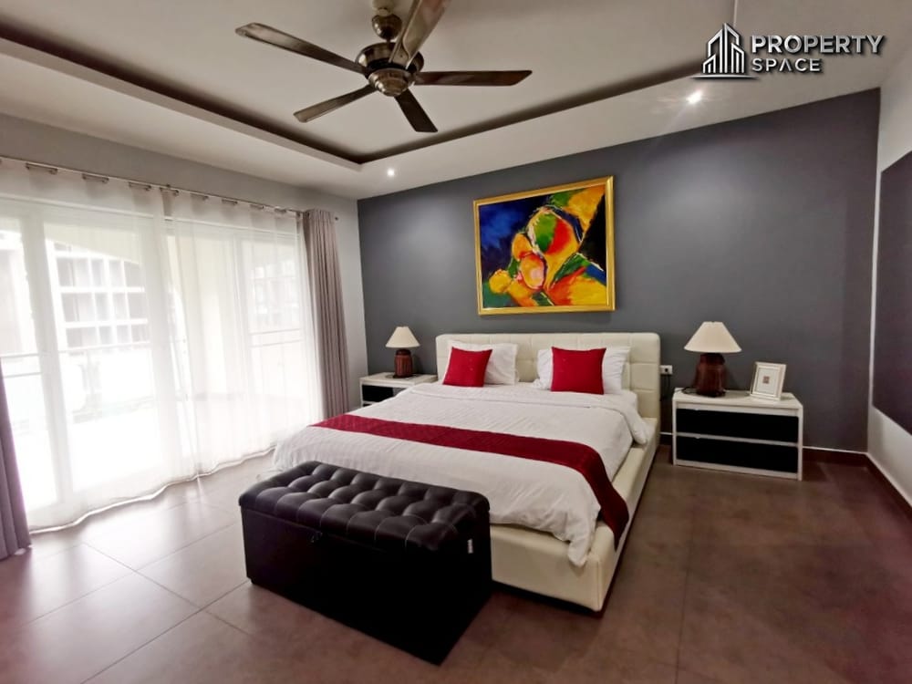 Modern 2-Bedroom Pool View  Condo In Tudor Court Pattaya For Sale Image 14