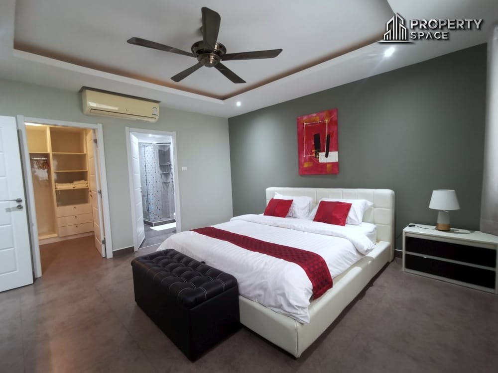 Modern 2-Bedroom Pool View  Condo In Tudor Court Pattaya For Sale Image 8