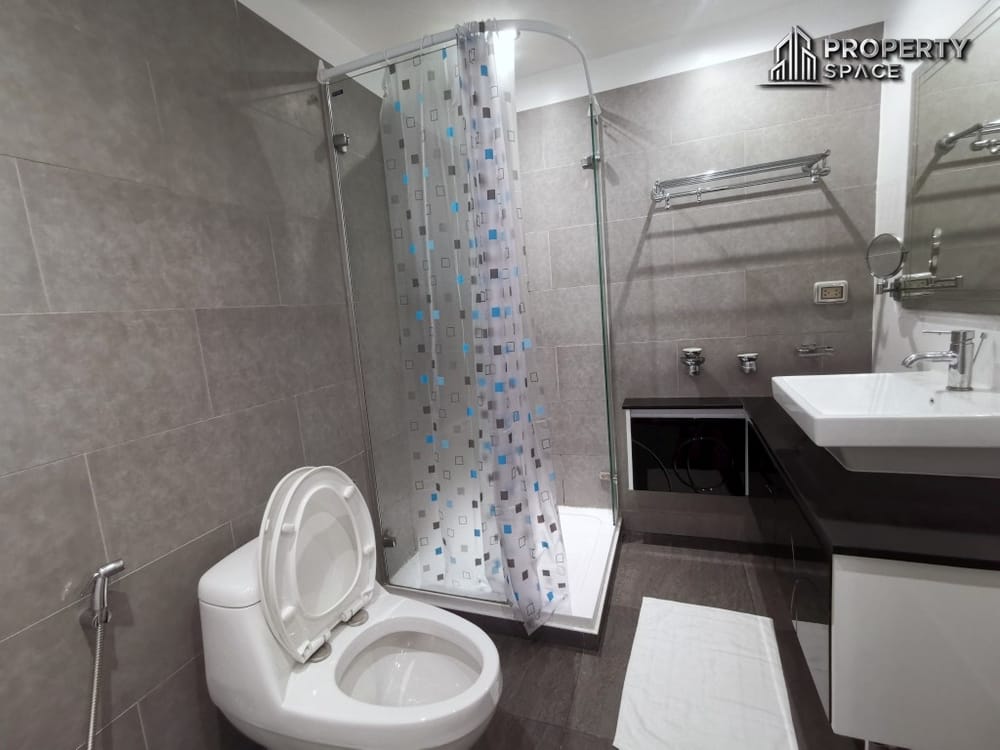 Modern 2-Bedroom Pool View  Condo In Tudor Court Pattaya For Sale Image 18