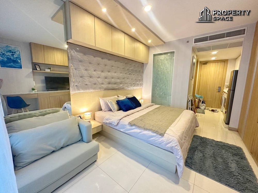 Chic Studio In The Riviera Wongamat Condo Pattaya For Rent  Image 4