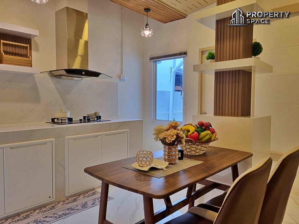 Modern 3 Bedroom House In Soi Siam Country Club Pattaya For Rent Image 9