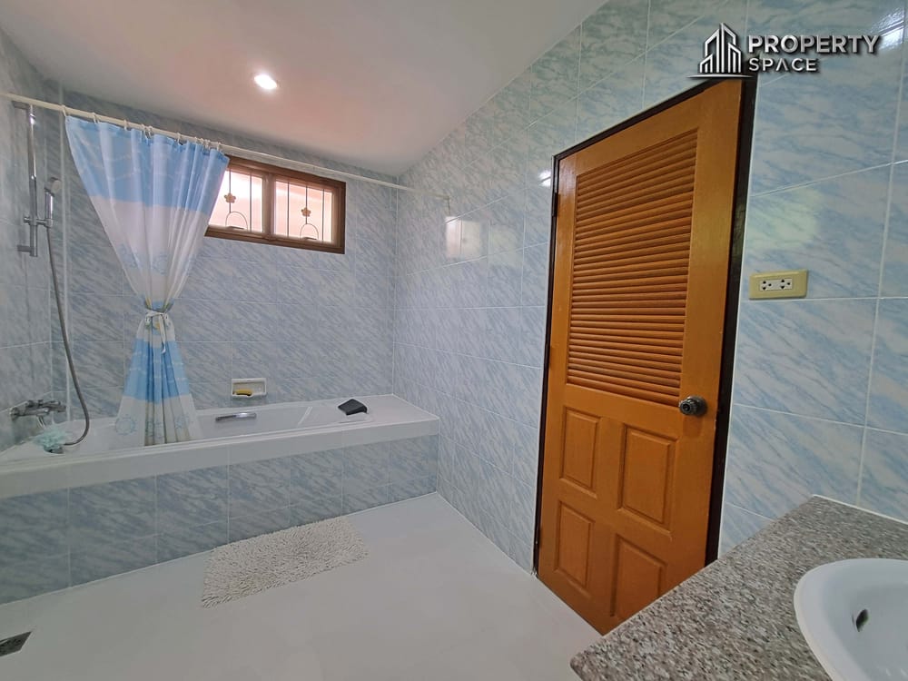 4 Bedroom Detached House In East Pattaya Near Tara Pattana International School For Sale Image 25