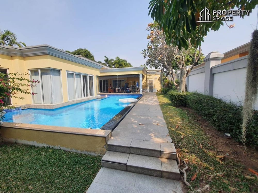 Modern 3-Bedroom Pool Villa in Siam Royal View For Rent Image 8