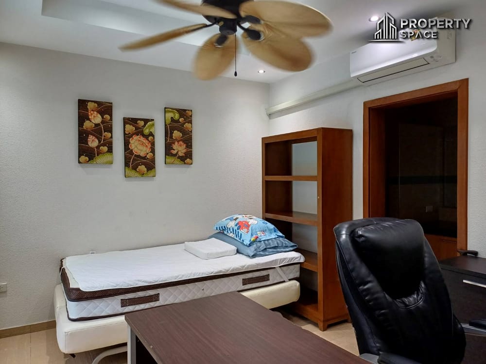 Modern 3-Bedroom Pool Villa in Siam Royal View For Rent Image 17