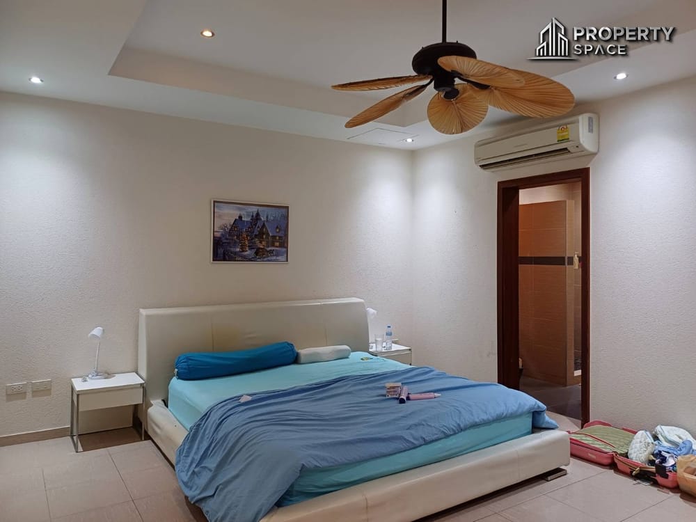 Modern 3-Bedroom Pool Villa in Siam Royal View For Rent Image 16