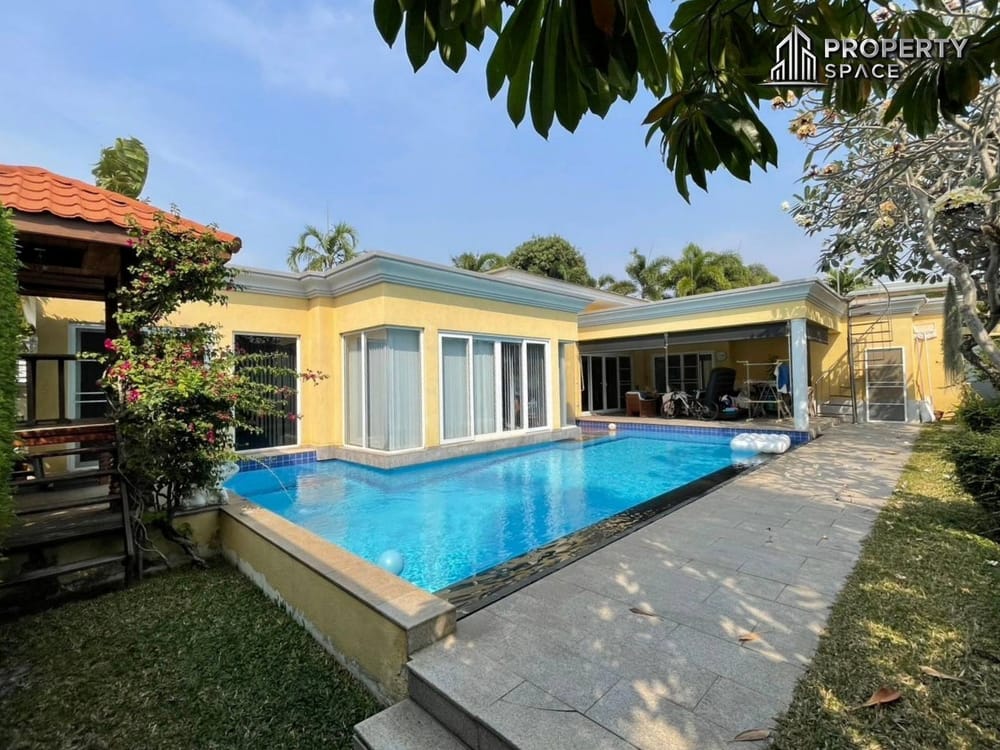 Modern 3-Bedroom Pool Villa in Siam Royal View For Rent Image 1