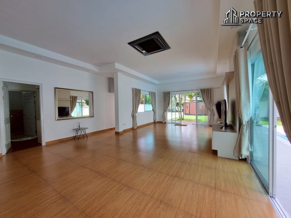 Charming Modern Pool Villa 3-Bedroom at Huay Yai Pattaya For Sale Image 7
