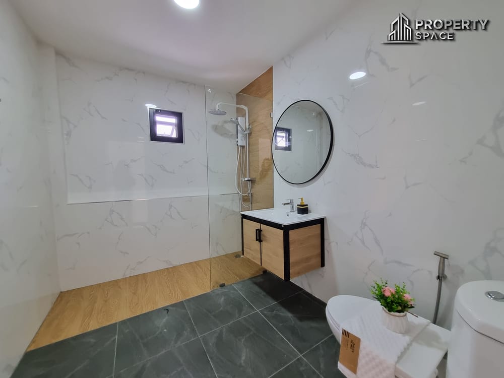 Modern 3 Bedroom Pool Villa Newly Renovated In North Pattaya For Sale Image 25