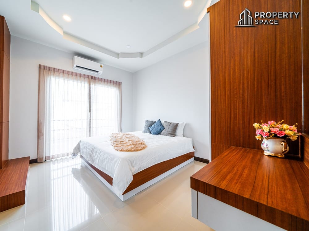 5 Bedroom Pool Villa In South Pattaya Close to Walking Street For Sale Image 20