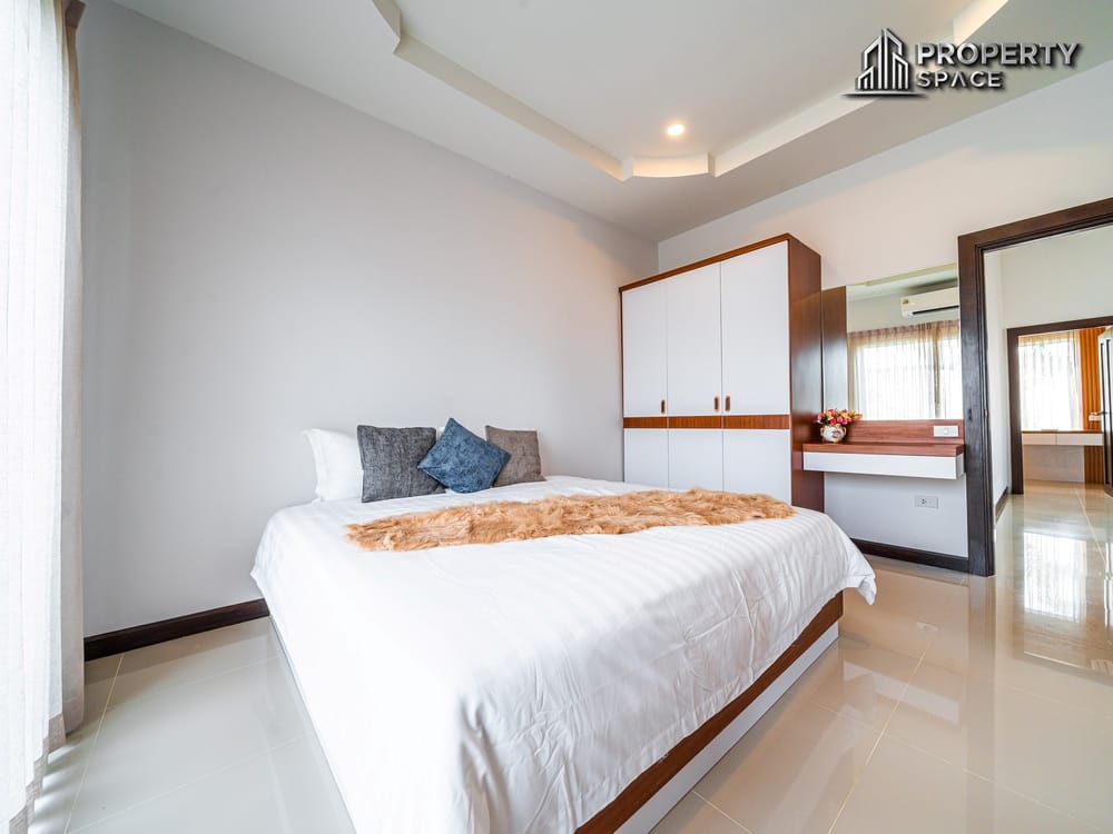 5 Bedroom Pool Villa In South Pattaya Close to Walking Street For Sale Image 26
