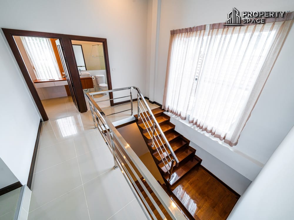 5 Bedroom Pool Villa In South Pattaya Close to Walking Street For Sale Image 14
