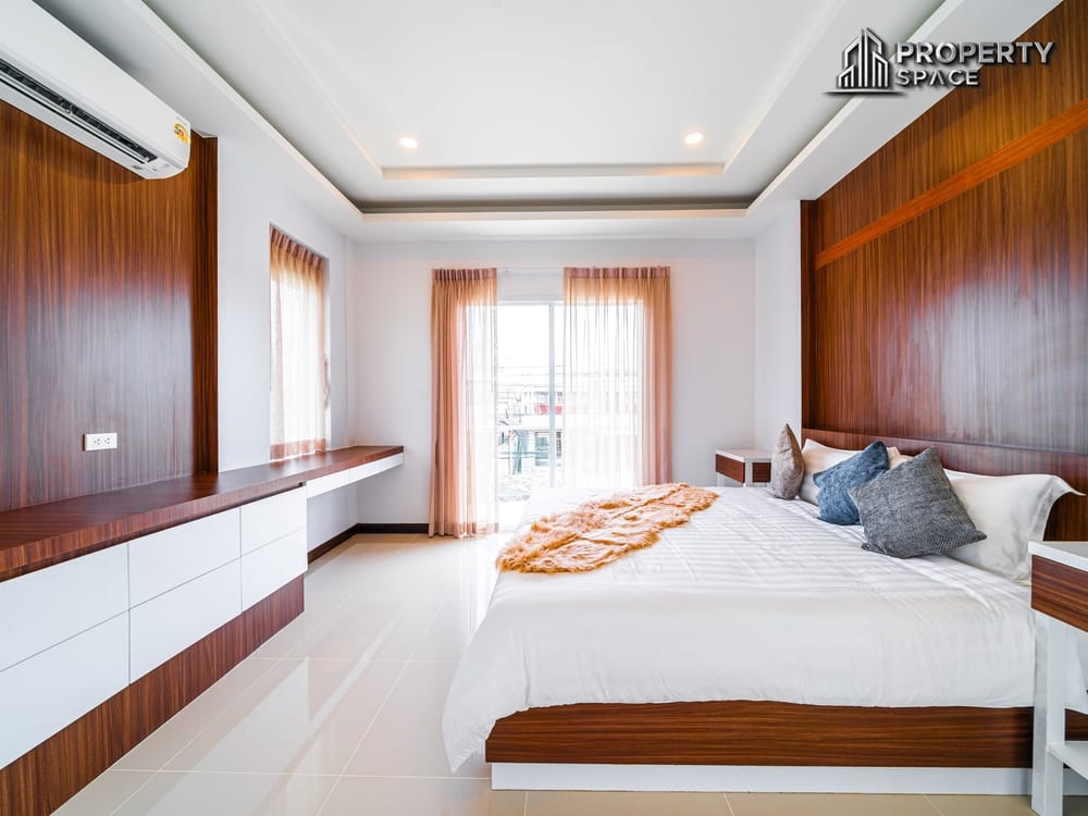 5 Bedroom Pool Villa In South Pattaya Close to Walking Street For Sale Image 22