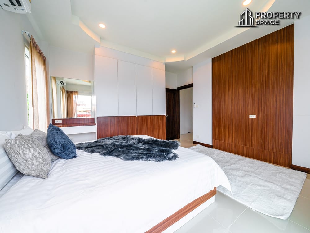 5 Bedroom Pool Villa In South Pattaya Close to Walking Street For Sale Image 29