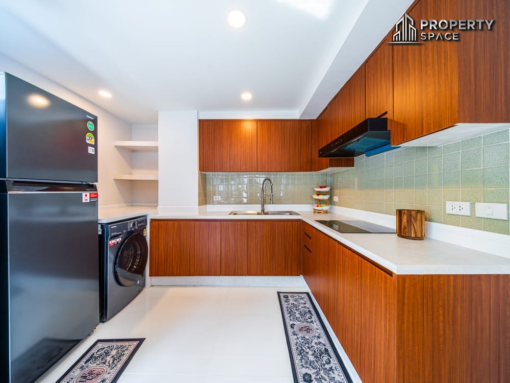 5 Bedroom Pool Villa In South Pattaya Close to Walking Street For Sale Image 11