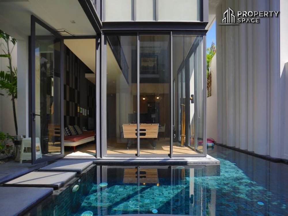 Elevate Your Lifestyle With This Stunning 4-Bedroom Modern Luxury Pool Villa In South Pattaya – For Sale Image 1