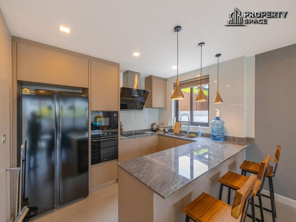 Deluxe 3-Bedroom Pool Villa Prime location Central Pattaya at Midtown Zensiri For Rent Image 9