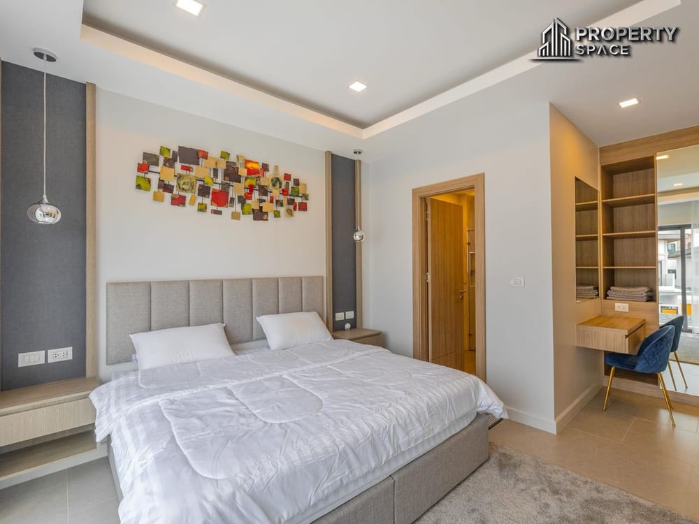 Deluxe 3-Bedroom Pool Villa Prime location Central Pattaya at Midtown Zensiri For Rent Image 16
