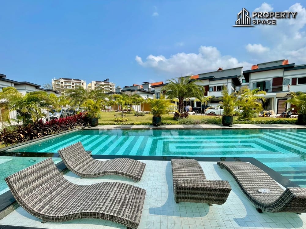 Deluxe 3-Bedroom Pool Villa Prime location Central Pattaya at Midtown Zensiri For Rent Image 24