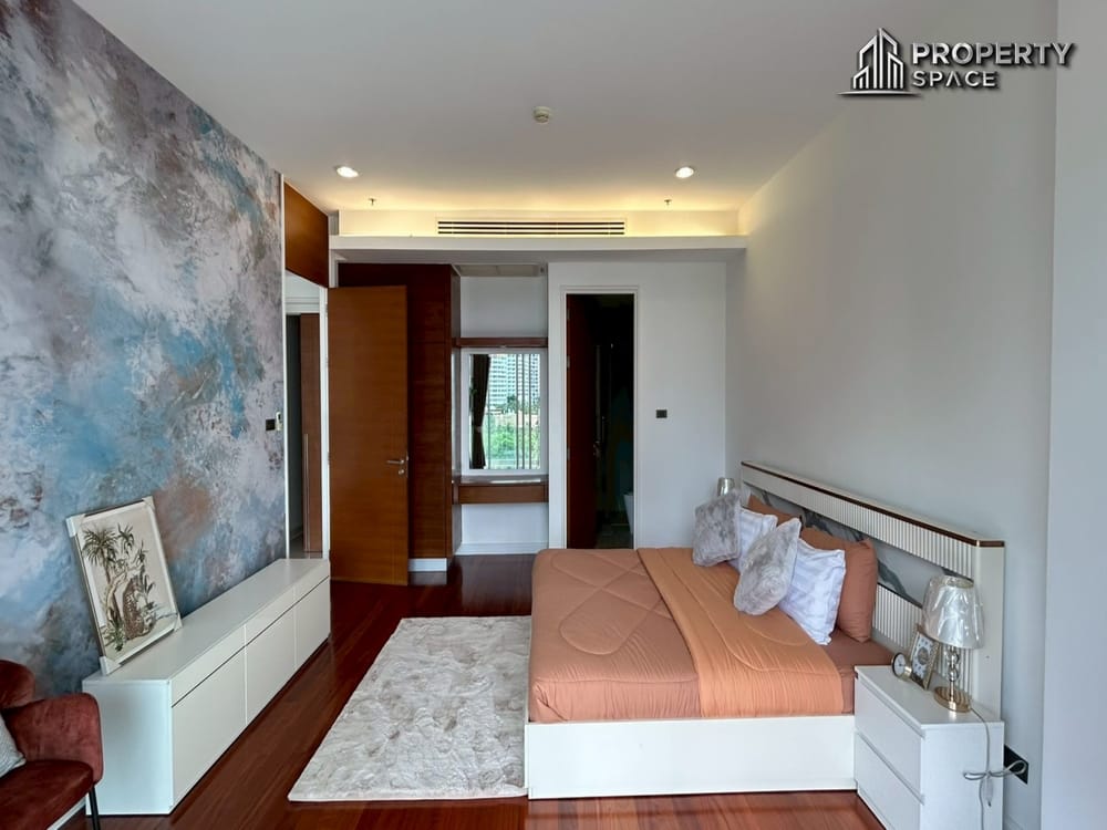 Luxury Sea View 2-Bedroom Beachfront Condo in The Cove Wongamat For Rent Image 10