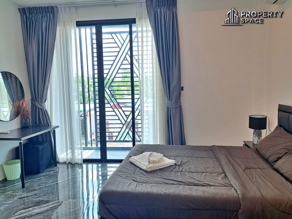 Modern 4-Bedroom Pool Villa With Rooftop In Huai Yai Pattaya For Rent  Image 12
