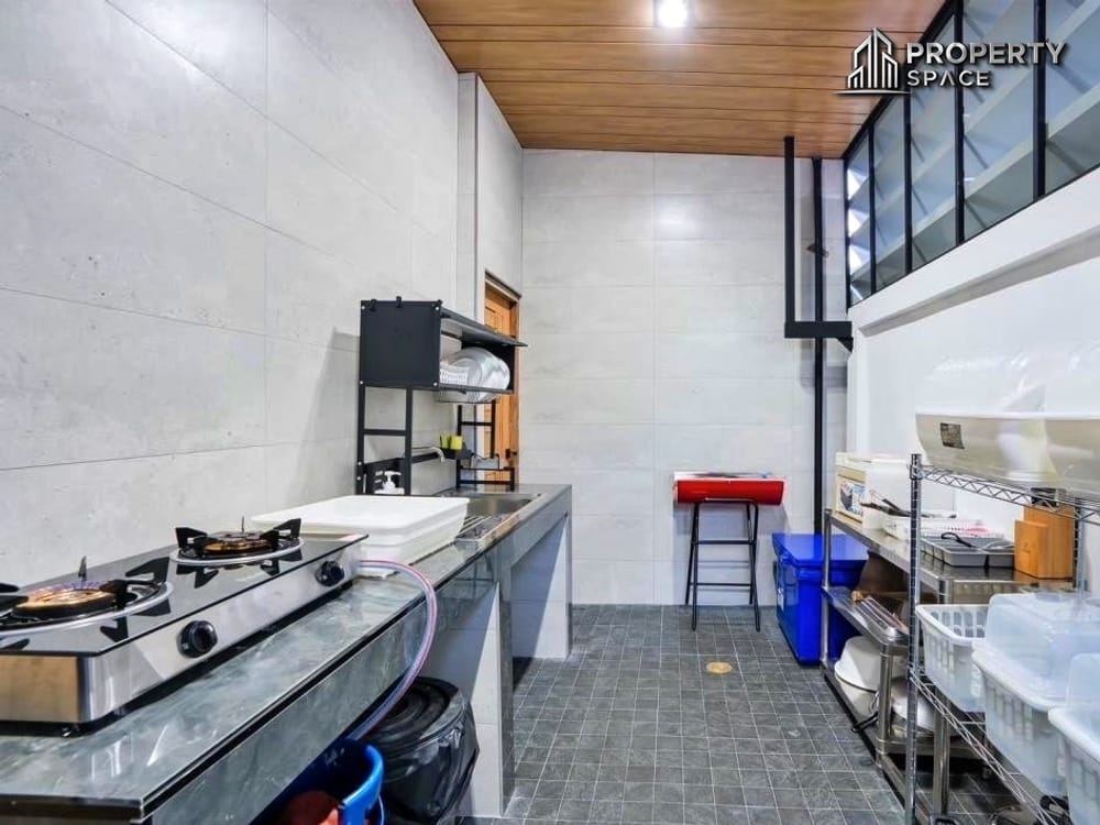 Modern 4-Bedroom Pool Villa With Rooftop In Huai Yai Pattaya For Rent  Image 18
