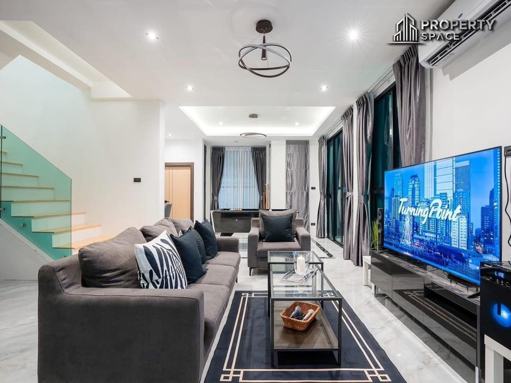 Modern 4-Bedroom Pool Villa With Rooftop In Huai Yai Pattaya For Rent  Image 6