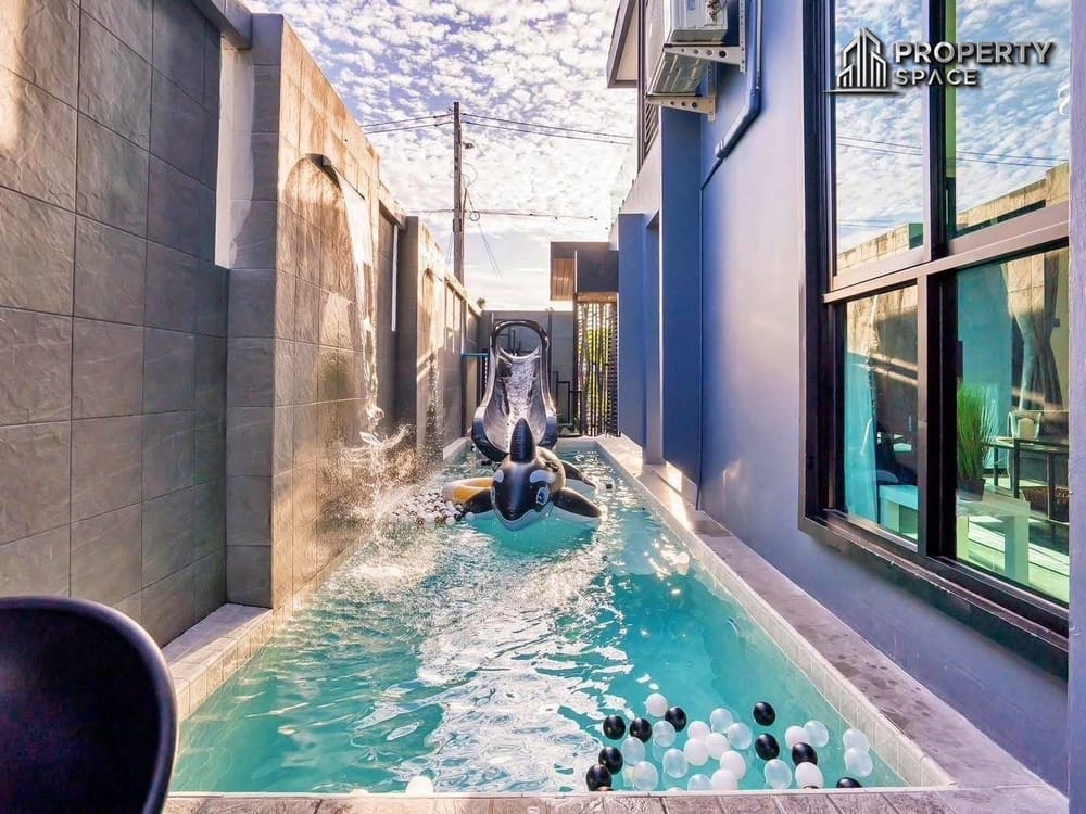 Modern 4-Bedroom Pool Villa With Rooftop In Huai Yai Pattaya For Rent  Image 4
