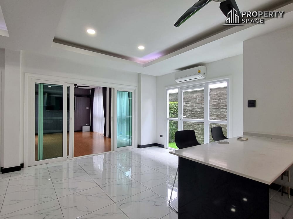 3 Bedroom House Near The Chilled Shopping Mall East Pattaya For Sale Image 13