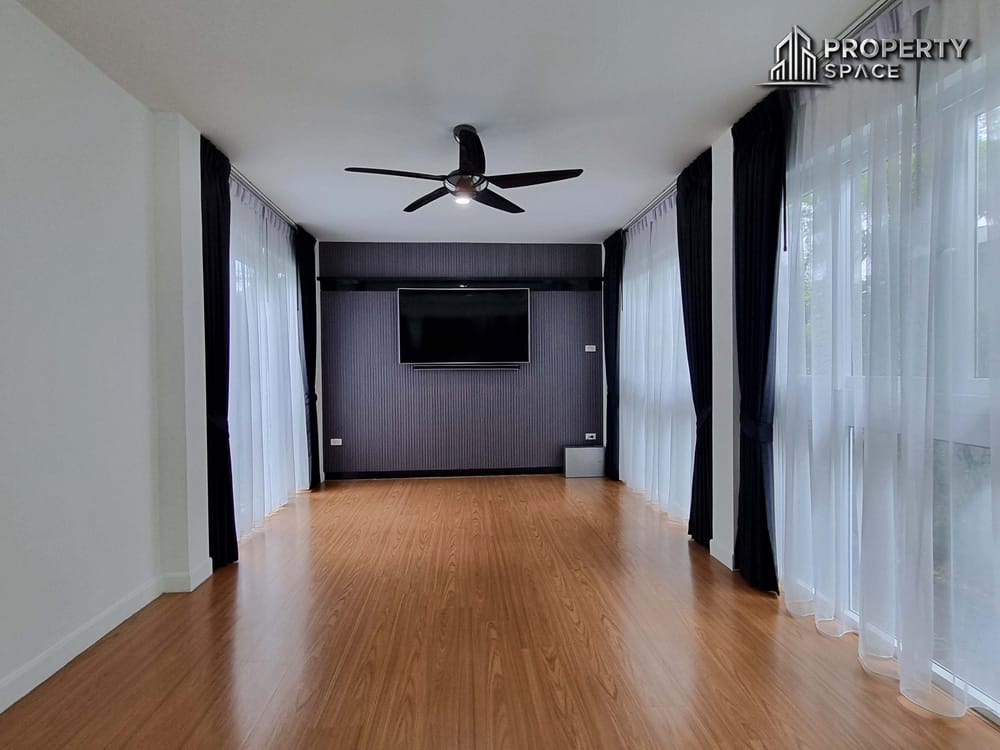 3 Bedroom House Near The Chilled Shopping Mall East Pattaya For Sale Image 14