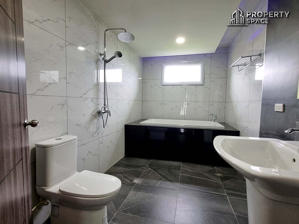 3 Bedroom House Near The Chilled Shopping Mall East Pattaya For Sale Image 32