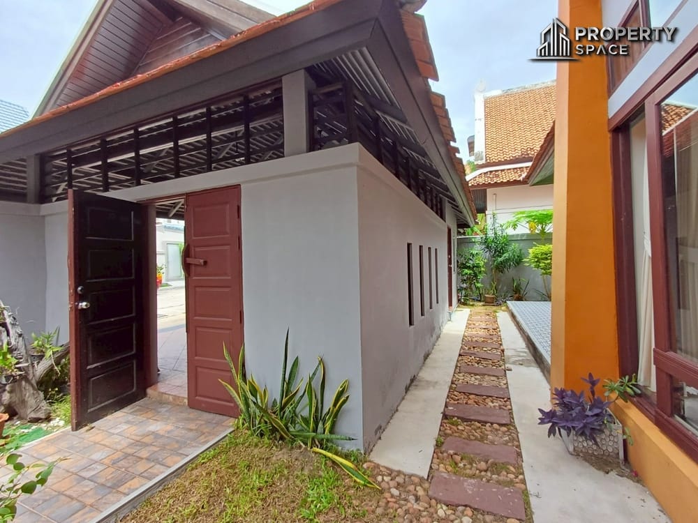 Thai-Bali Style 3-Bedroom Pool Villa In Jomtien Pattaya For Rent Image 32