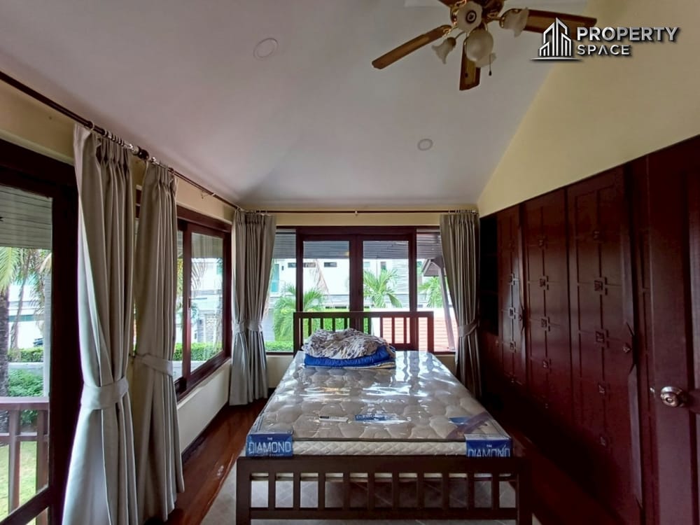 Thai-Bali Style 3-Bedroom Pool Villa In Jomtien Pattaya For Rent Image 21