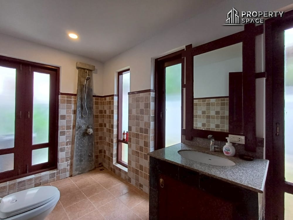 Thai-Bali Style 3-Bedroom Pool Villa In Jomtien Pattaya For Rent Image 23