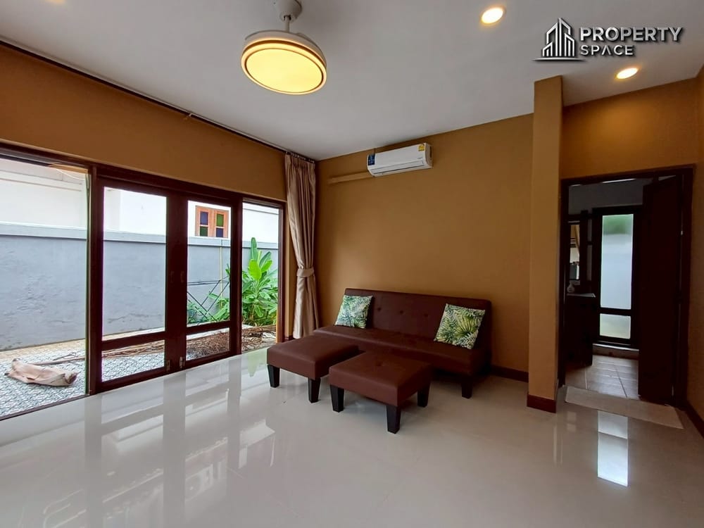 Thai-Bali Style 3-Bedroom Pool Villa In Jomtien Pattaya For Rent Image 17