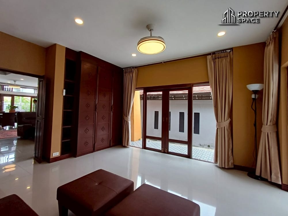 Thai-Bali Style 3-Bedroom Pool Villa In Jomtien Pattaya For Rent Image 18