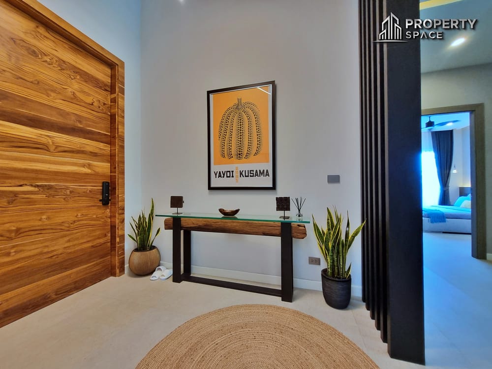 Must-See in Person! 5-Bedroom Luxury Pool Villa in East Pattaya – Western Build, High Standard Image 5
