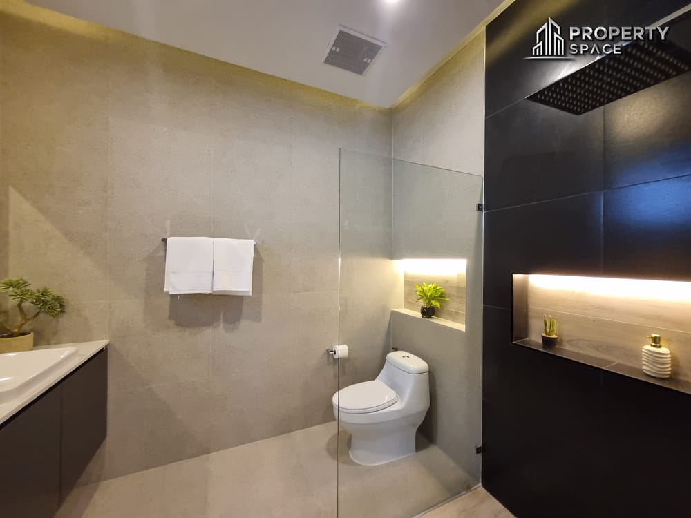 Must-See in Person! 5-Bedroom Luxury Pool Villa in East Pattaya – Western Build, High Standard Image 31