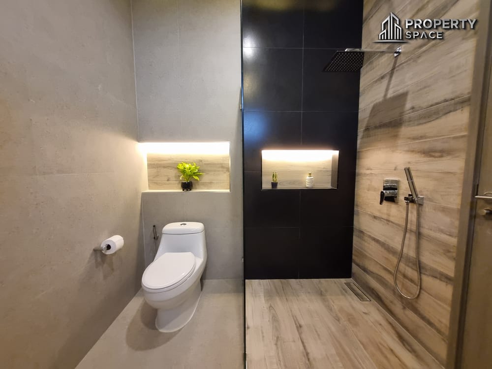 Must-See in Person! 5-Bedroom Luxury Pool Villa in East Pattaya – Western Build, High Standard Image 32