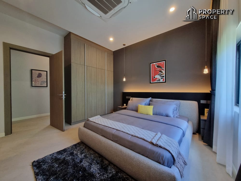 Must-See in Person! 6-Bedroom Luxury Pool Villa in East Pattaya – Western Build, High Standard Image 26