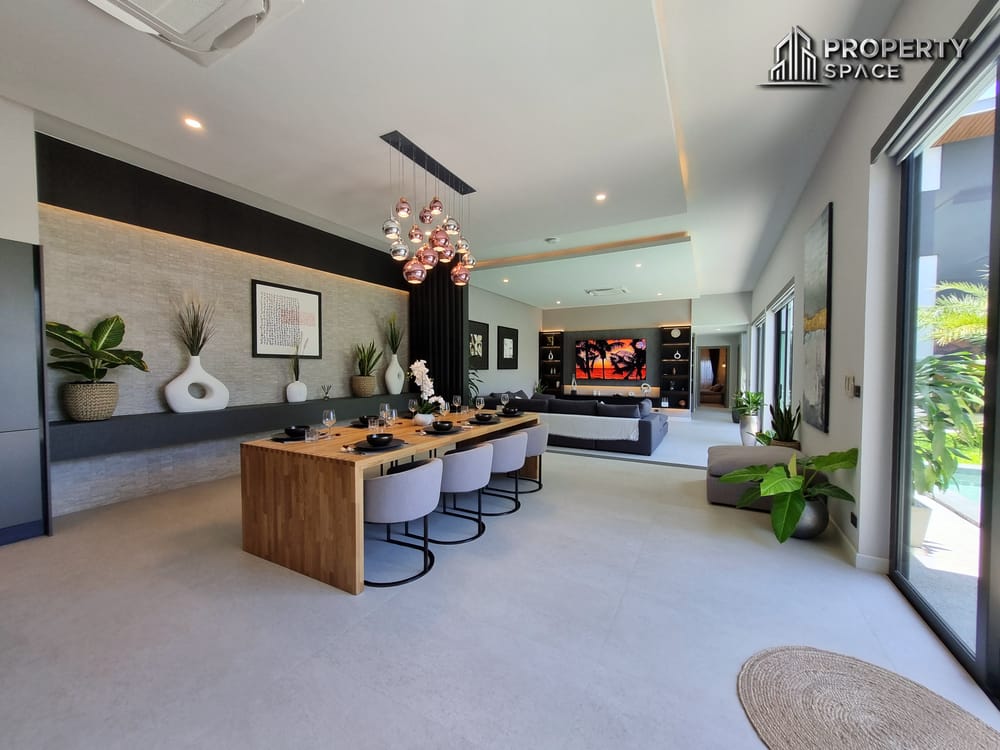 Must-See in Person! 6-Bedroom Luxury Pool Villa in East Pattaya – Western Build, High Standard Image 7