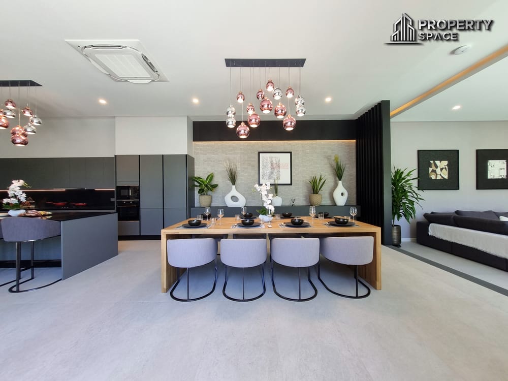 Must-See in Person! 6-Bedroom Luxury Pool Villa in East Pattaya – Western Build, High Standard Image 10