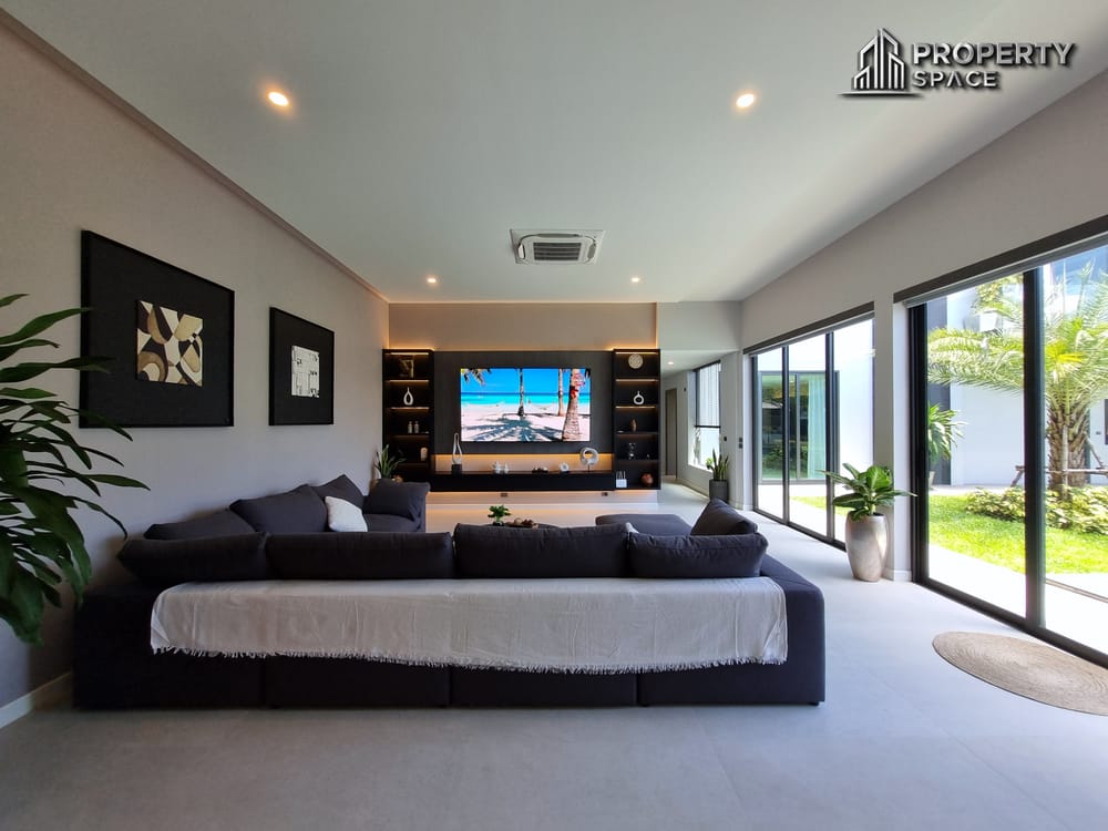 Must-See in Person! 6-Bedroom Luxury Pool Villa in East Pattaya – Western Build, High Standard Image 14