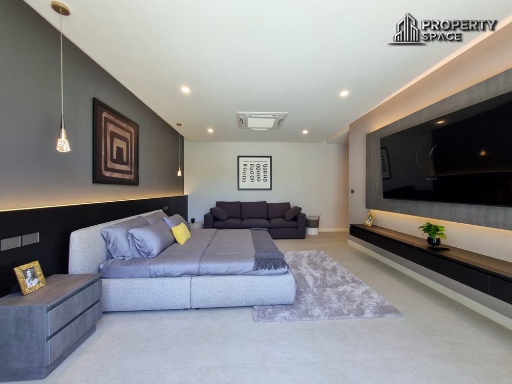 Must-See in Person! 6-Bedroom Luxury Pool Villa in East Pattaya – Western Build, High Standard Image 42